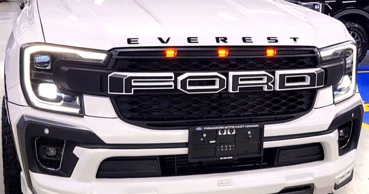 Ford Everest 2024, novo SUV de luxo que pode estrear esse ano no Brasil, pronto para rivalizar com o Toyota SW4